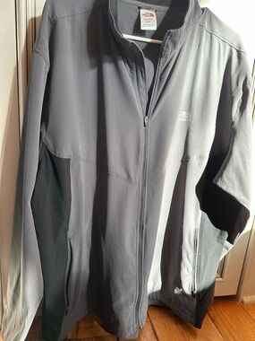 The North Face Men's Grey Softshell Jacket TNF  APEX - like new